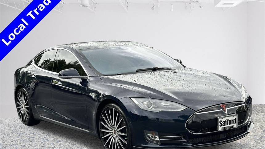 2015 Tesla Model S 5YJSA1H47FF084816