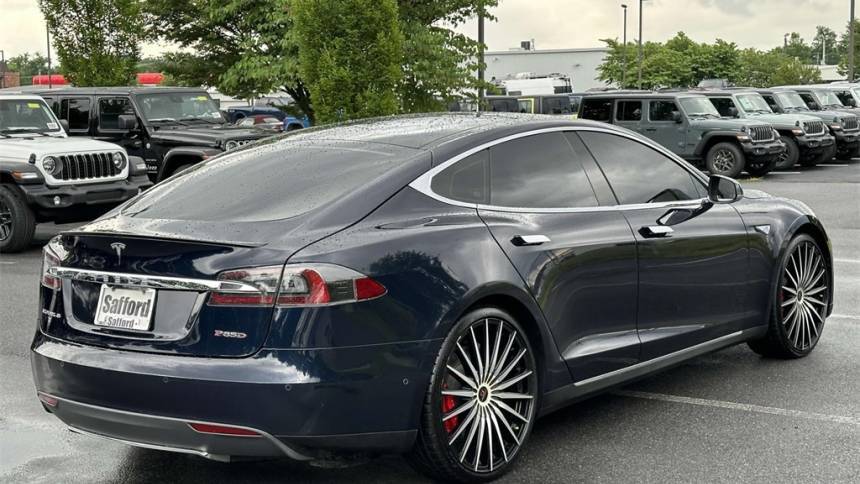 2015 Tesla Model S 5YJSA1H47FF084816