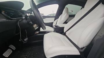 2019 Tesla Model X 5YJXCAE4XKF162133