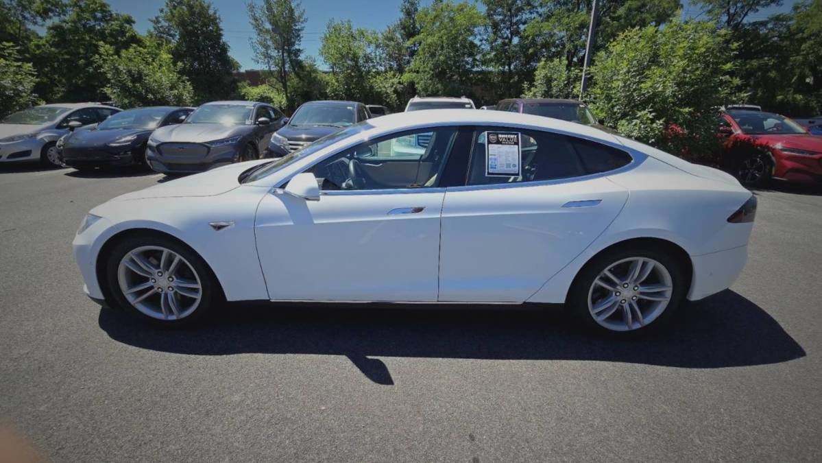 2016 Tesla Model S 5YJSA1E22GF133361