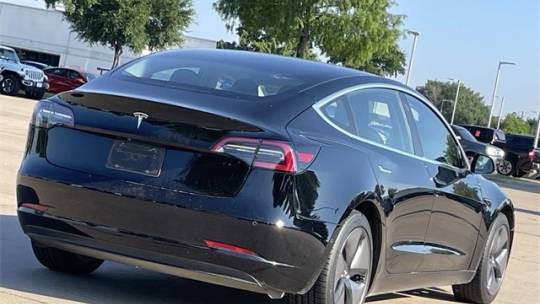 2018 Tesla Model 3 5YJ3E1EA5JF157385