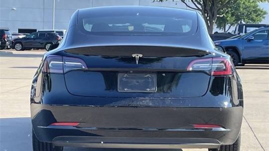 2018 Tesla Model 3 5YJ3E1EA5JF157385