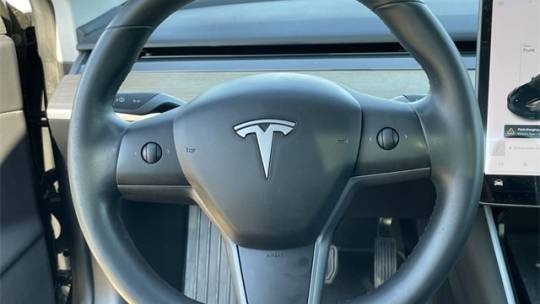 2018 Tesla Model 3 5YJ3E1EA5JF157385