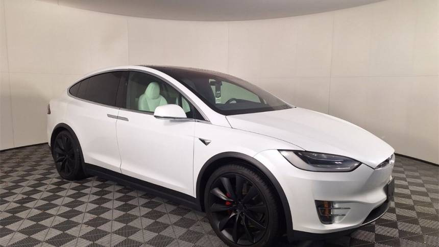 2020 Tesla Model X 5YJXCDE48LF303445