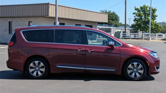 2018 Chrysler Pacifica Hybrid 2C4RC1N70JR168397