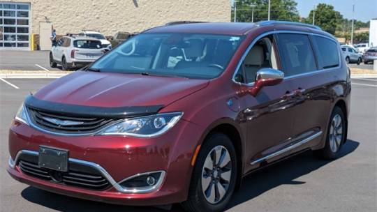 2018 Chrysler Pacifica Hybrid 2C4RC1N70JR168397