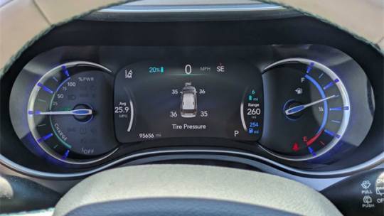 2018 Chrysler Pacifica Hybrid 2C4RC1N70JR168397