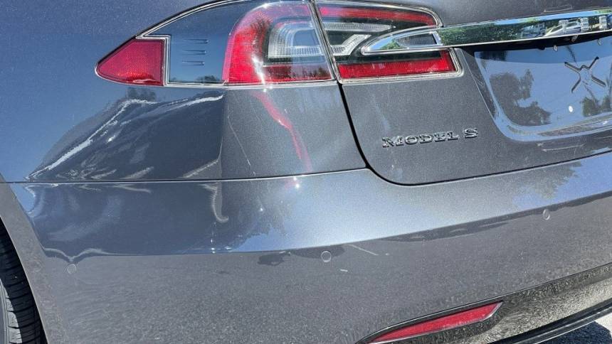 2018 Tesla Model S 5YJSA1E20JF296825