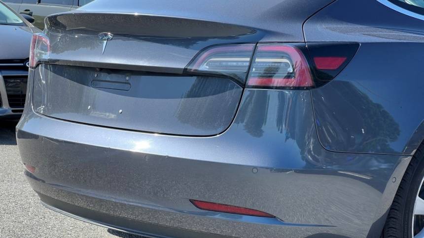 2018 Tesla Model 3 5YJ3E1EA3JF024091