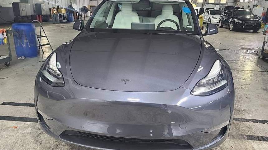 2021 Tesla Model Y 5YJYGDEE7MF099143