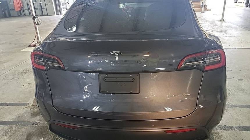 2021 Tesla Model Y 5YJYGDEE7MF099143