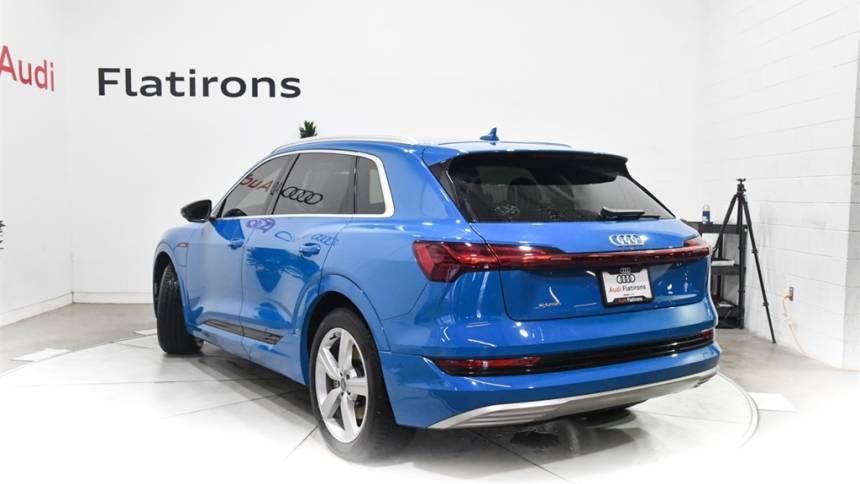 2019 Audi e-tron WA1LAAGE2KB005378