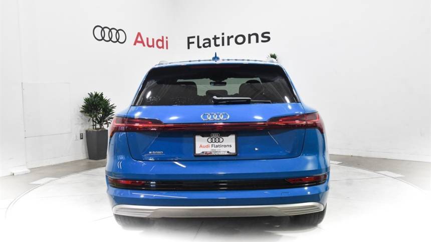 2019 Audi e-tron WA1LAAGE2KB005378